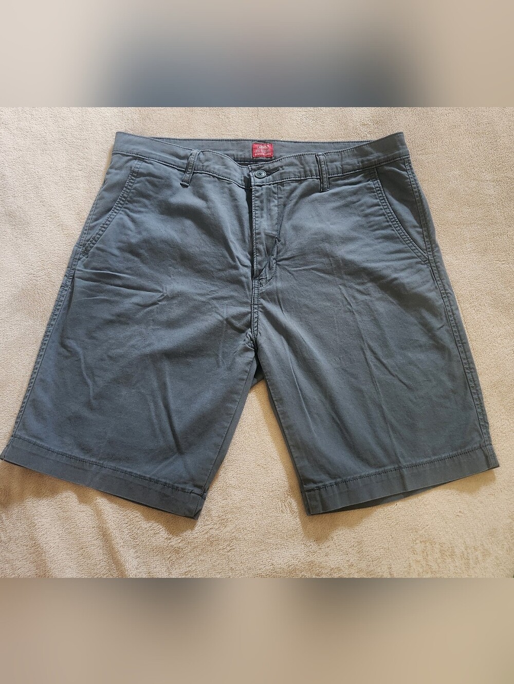 Levi's Men's Charcoal Gray Flat Front Shorts